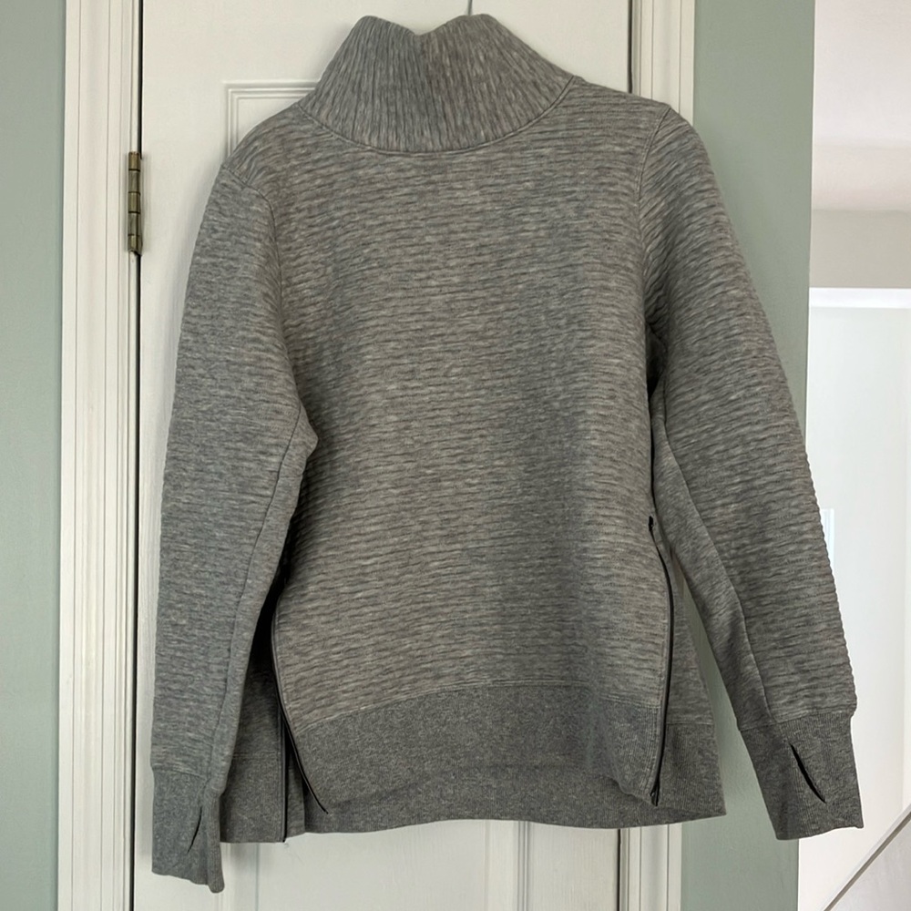 All In Motion Women’s Gray Sweatshirt